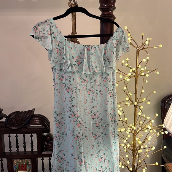 Nicole Miller floaty pale green chiffon dress with ruffle collar, asymmetric hem - Picture 12 of 13